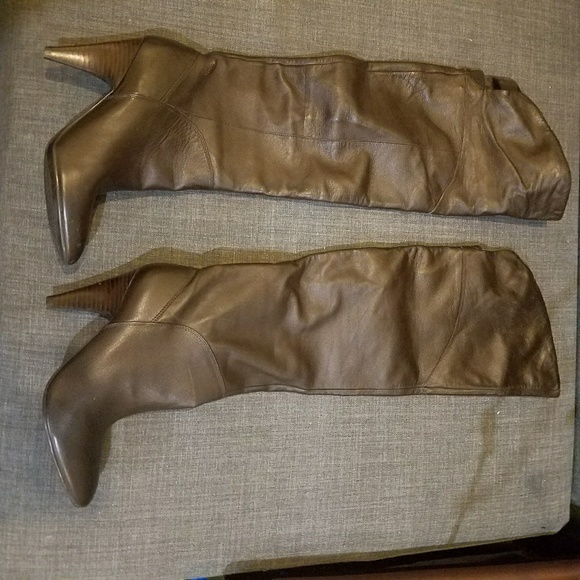 Over the knee boots - Picture 3 of 3